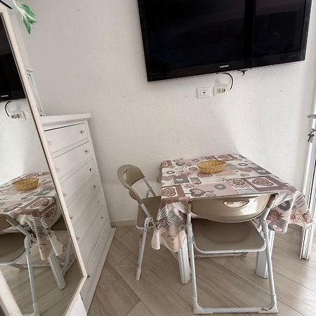 Fantasy House Ischia Hotel Forio  ภายนอก รูปภาพ